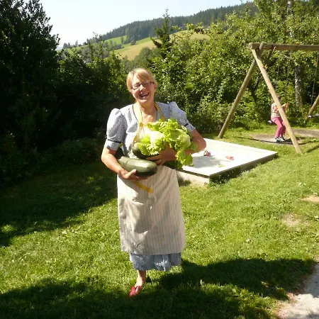 Çiftlik konaklama Urlaub Am Bauernhof Grabenhofer Sankt Jakob im Walde
